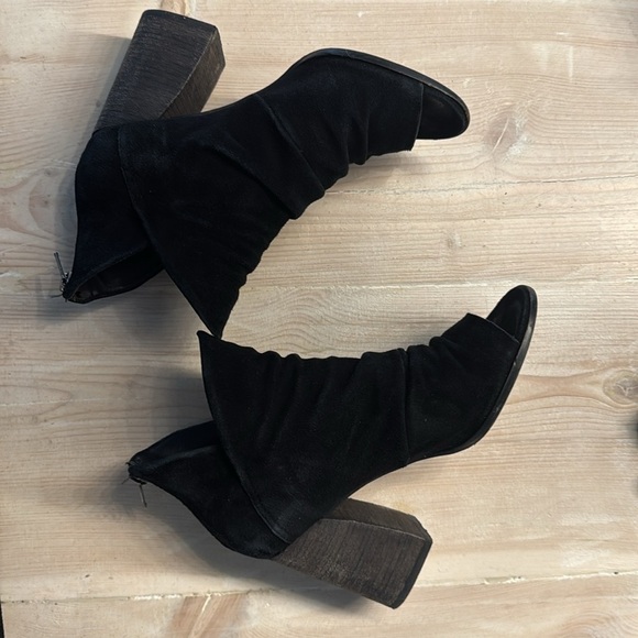 Tahari open toe bootie - Picture 13 of 15